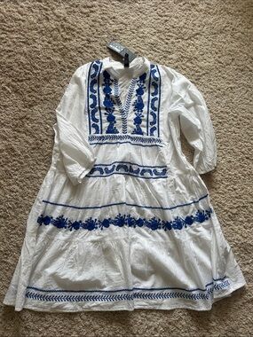 White & Blue Embroidered Wowens Dress Swim Cover Sz L NWT